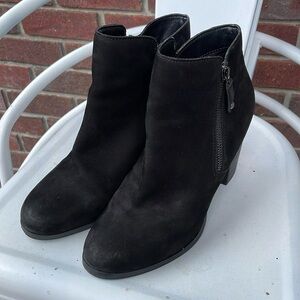Aldo | Black | Suede | Stacked Heel | Ankle | Round Toe | Boots | Size 8.5
